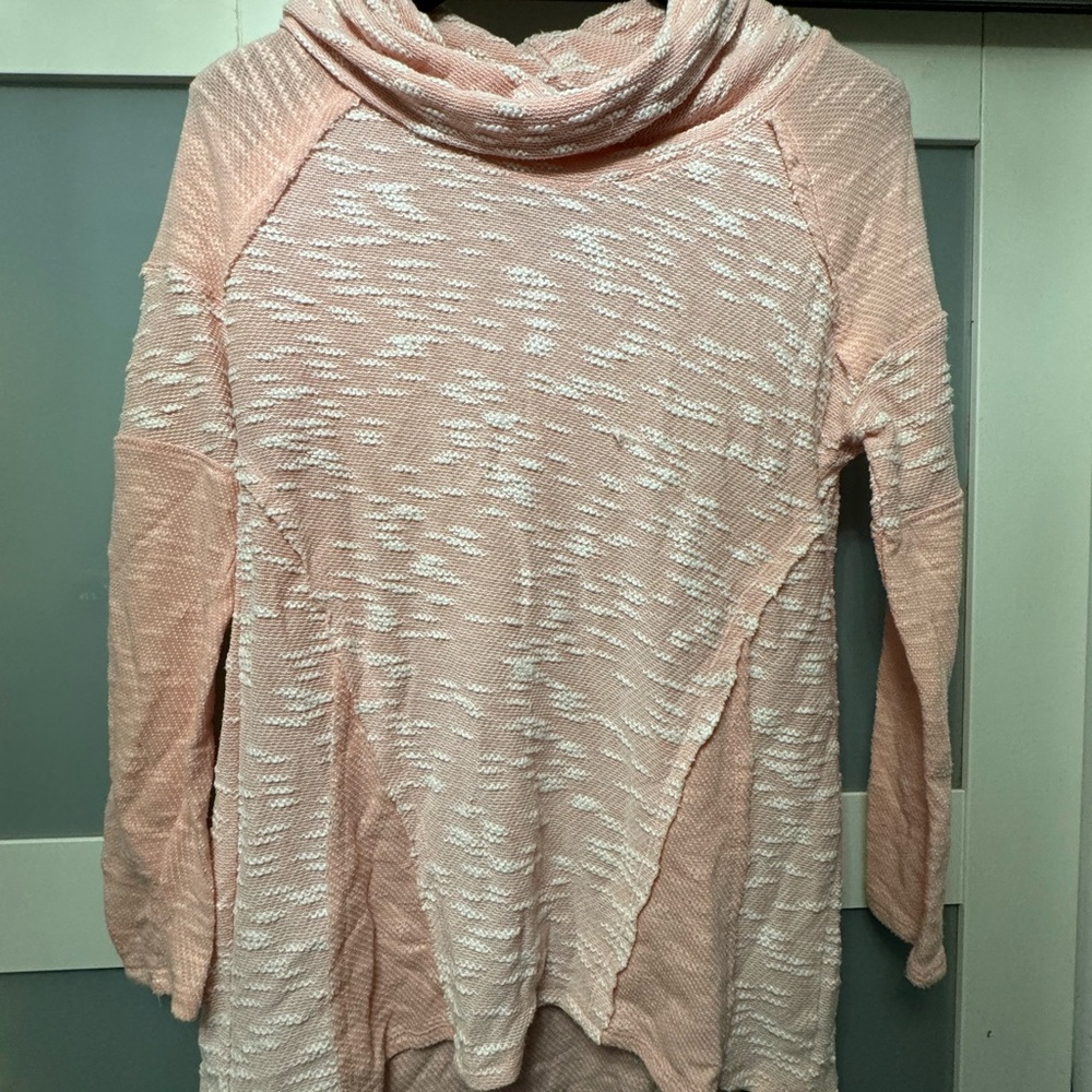 Inspired Hearts
Sweater 
Women’s S